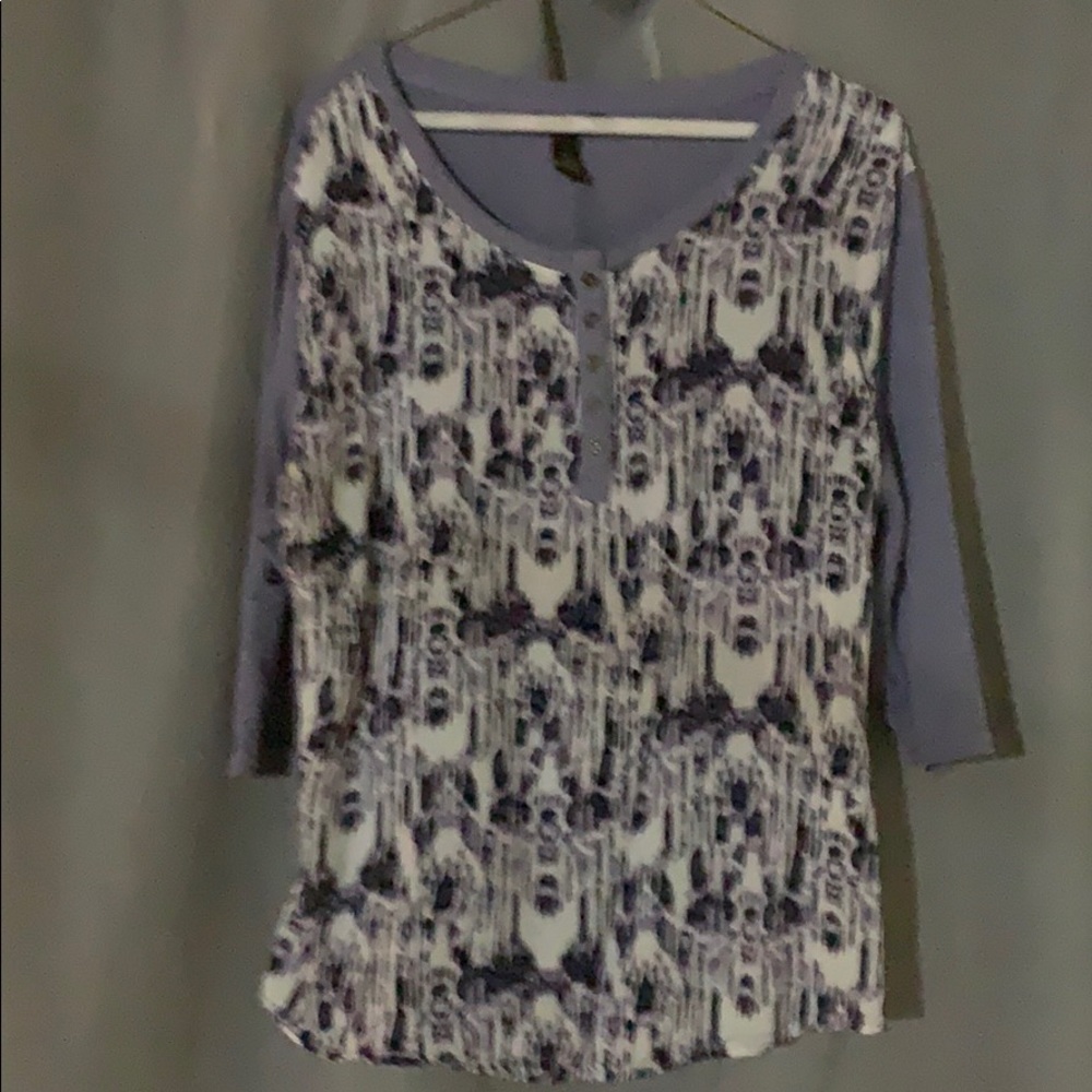 Lilac colored long sleeve top with buttons